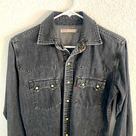 Levi’s Button Down Grey Denim size Men’s Small - Picture 1 of 4